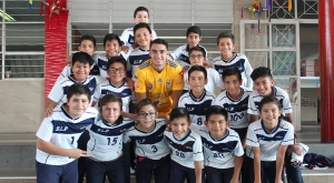 Rafael Durán, futbolista profesional y exalumno salesiano, visitó el ICG