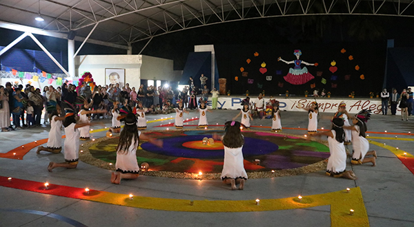En Colima también recuerdan a sus muertos