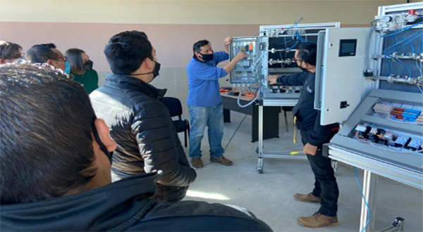 Llevan a cabo nuevas capacitaciones a ingenieros