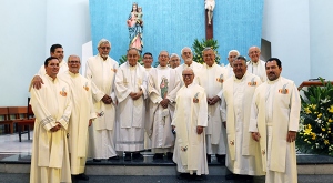 Celebran 50 años de entrega generosa