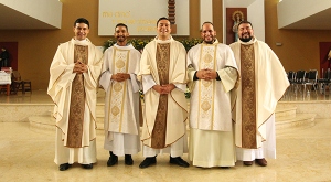 Fueron ordenados tres sacerdotes y dos diáconos