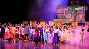 ICG presenta la obra musical Encanto.