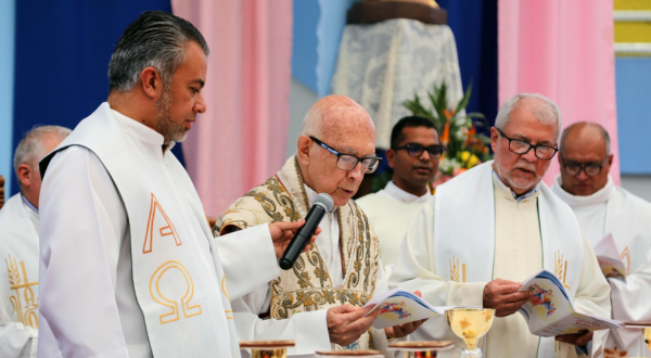 Celebra su 60 aniversario sacerdotal