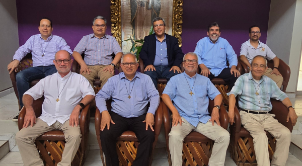 Visita el P. Ivo Coelho las casas de formación en MEG