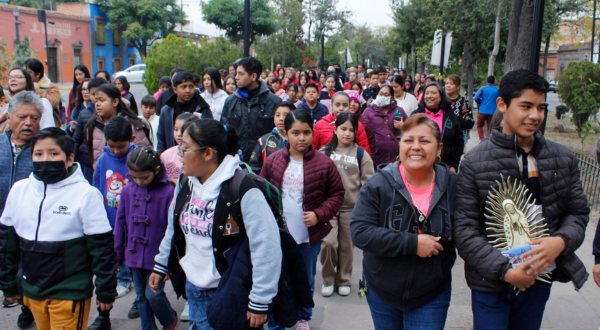 Alumnos del ICG y oratorianos de SLP realizan peregrinación guadalupana